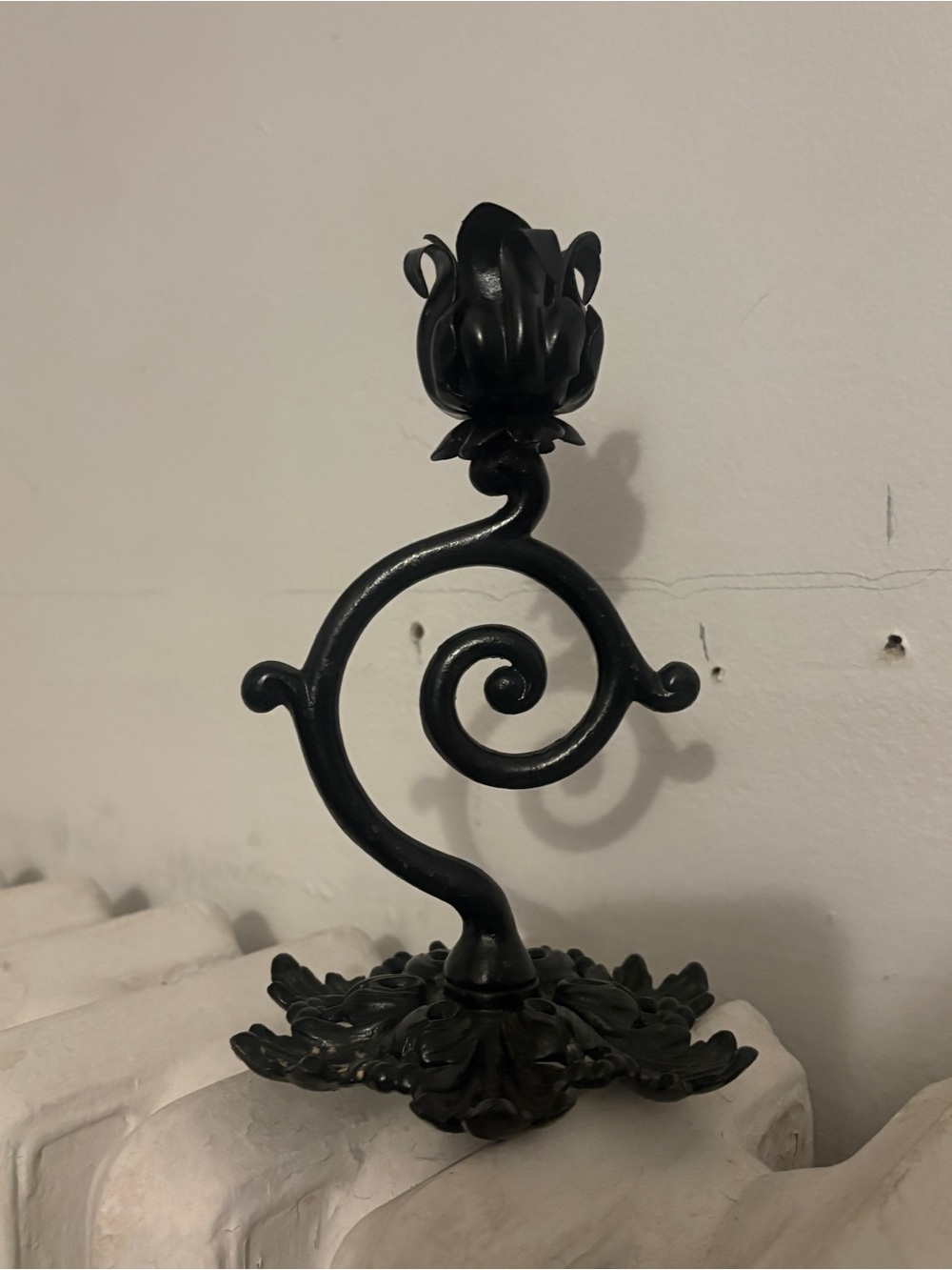 Vintage Decorative Black Cast Iron Scroll Floral Tulip Taper Candle Holder